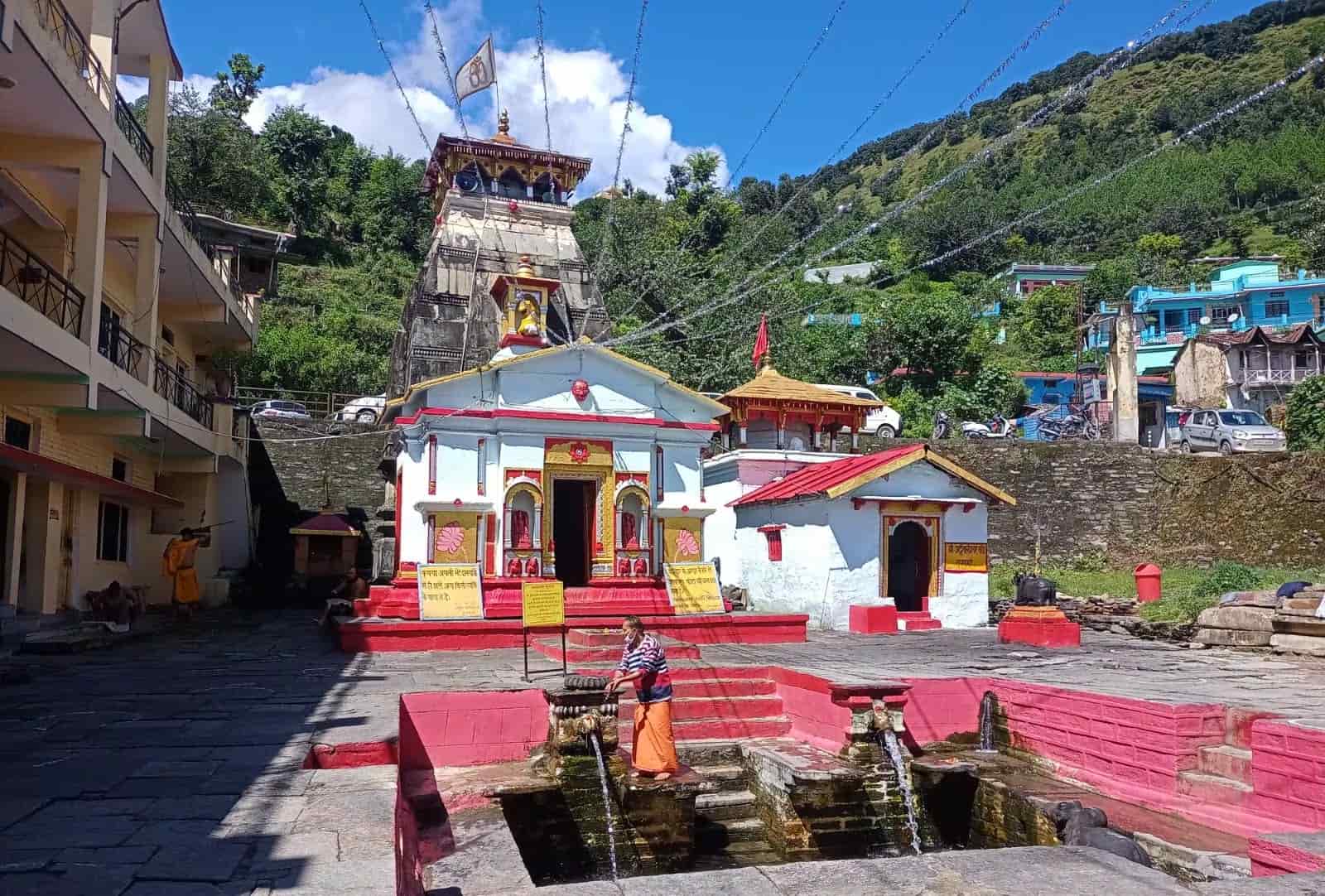 Shree Kashi Vishwanath Temple Guptkashi